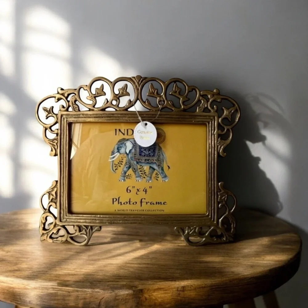 Ornate brass picture frame for 6”x4” photo